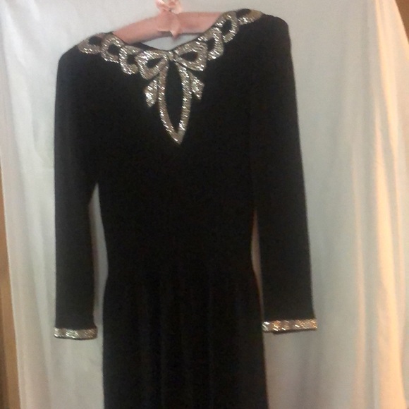 Vintage 70’s Don Sayres wool knit black dress with sequined Bow Bib and wrists. - Picture 4 of 5